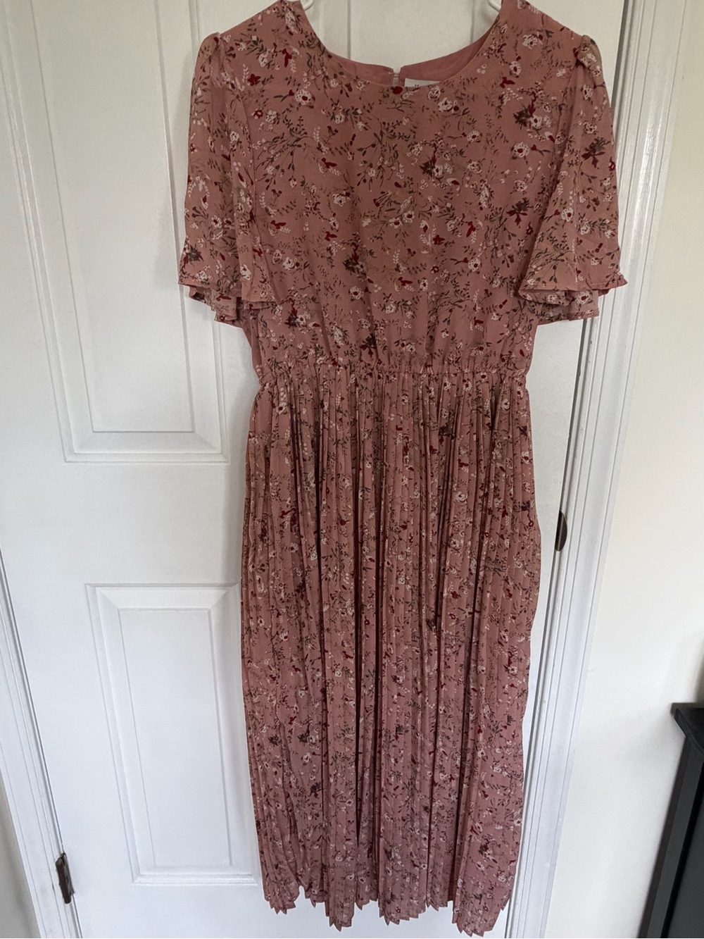 Hayden Dusty Rose Floral Midi Dress